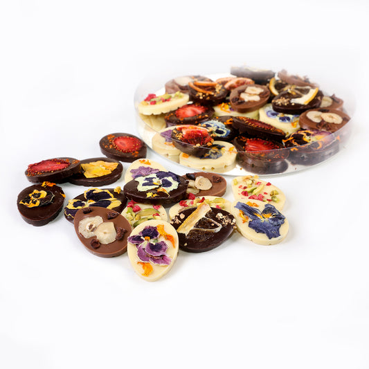 MENDIANTS OVETTI CON FIORI E FRUTTA